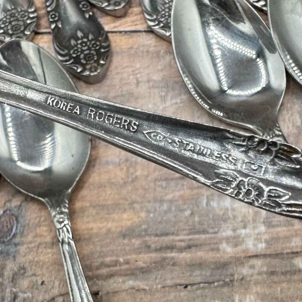 Rogers Dream Rose Dinner Stainless Flatware Set 28pc Knives Spoons Forks Vintage